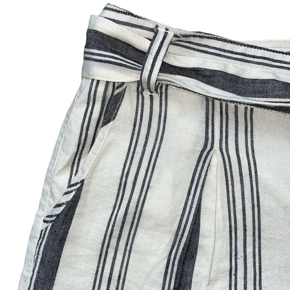 Torrid Off White & Black Striped Hi-Rise Linen Short, NWT - Picture 4 of 13